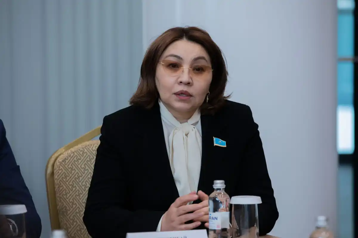 Бибигуль Жексенбай обсудила с коллективом «Казаэронавигации» роль конституционных реформ в развитии авиационной отрасли