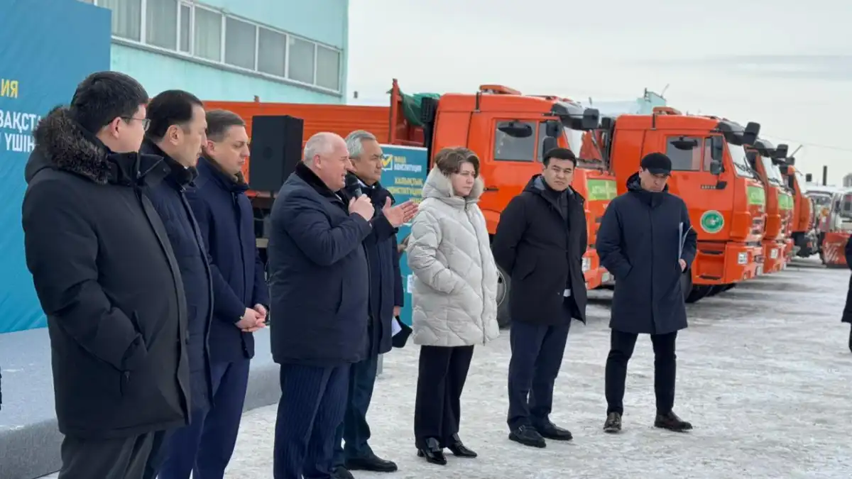 В Астане прошла встреча с трудовыми коллективами по разъяснению проекта новой Конституции