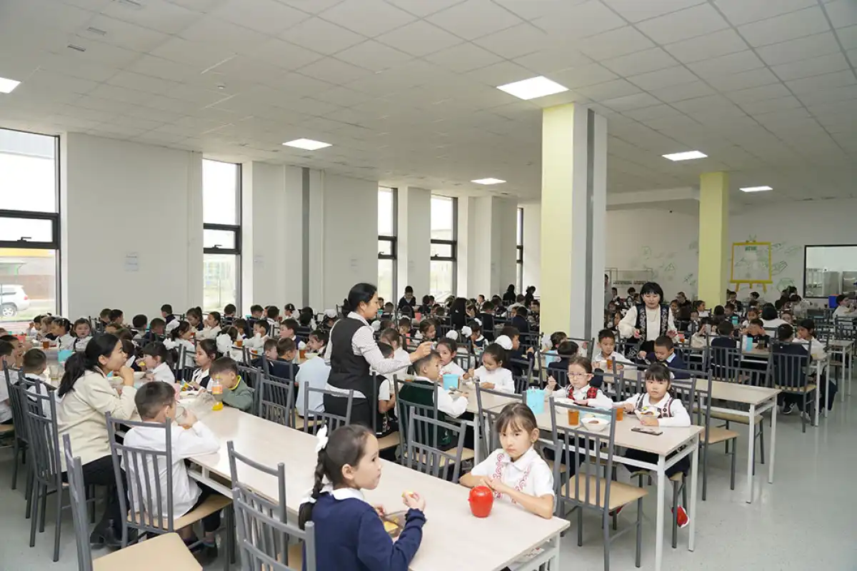 6 760 школ перешли на цифровой учет питания в Казахстане