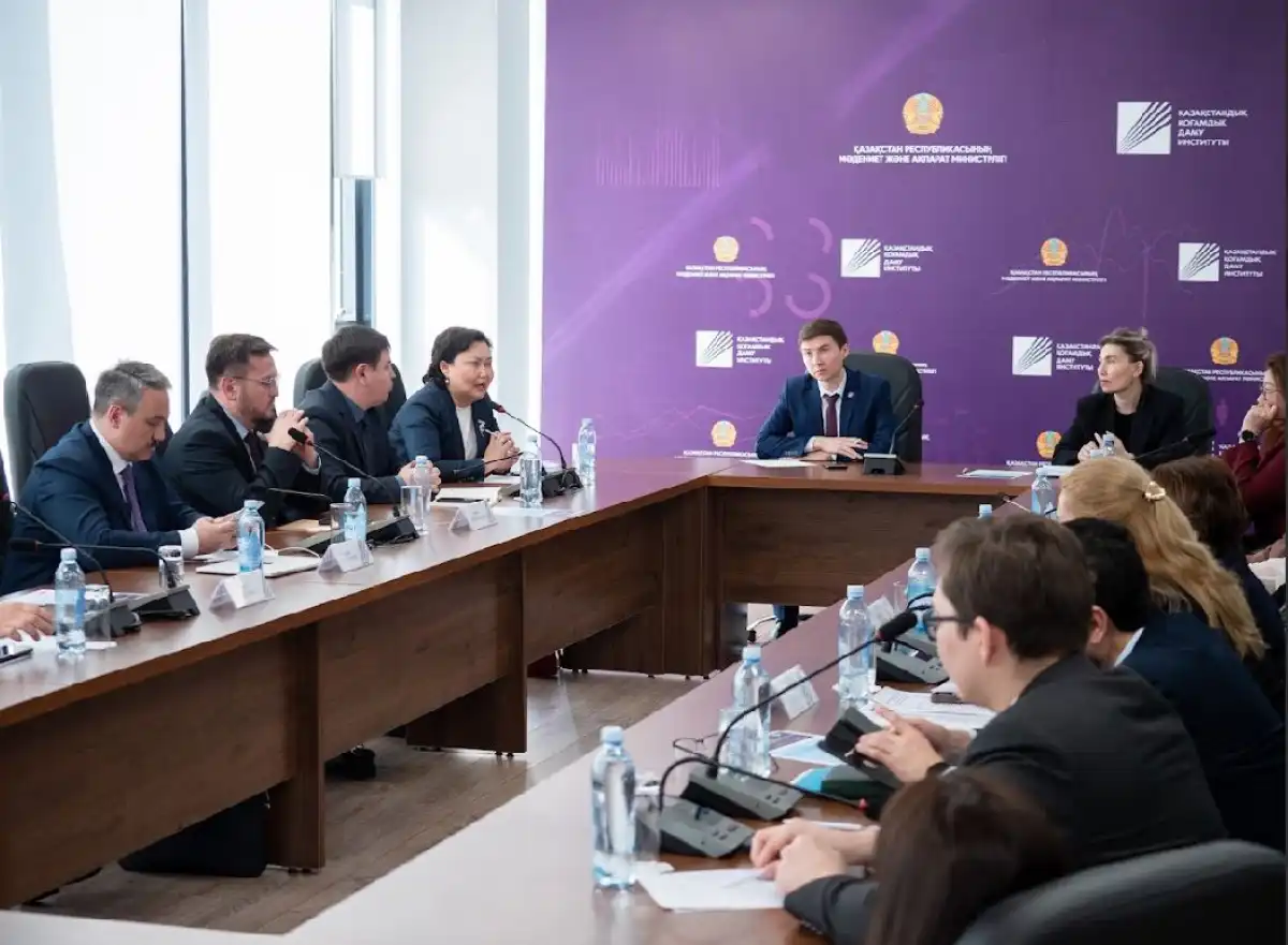 Социальные гарантии и ожидания граждан: в Астане обсудили проект новой Конституции на площадке клуба SARAP