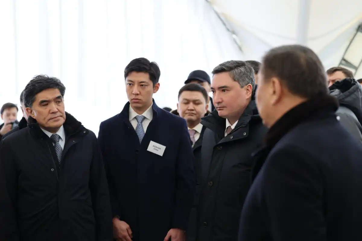 Олжас Бектенов проверил строительство ТЭЦ в Кокшетау