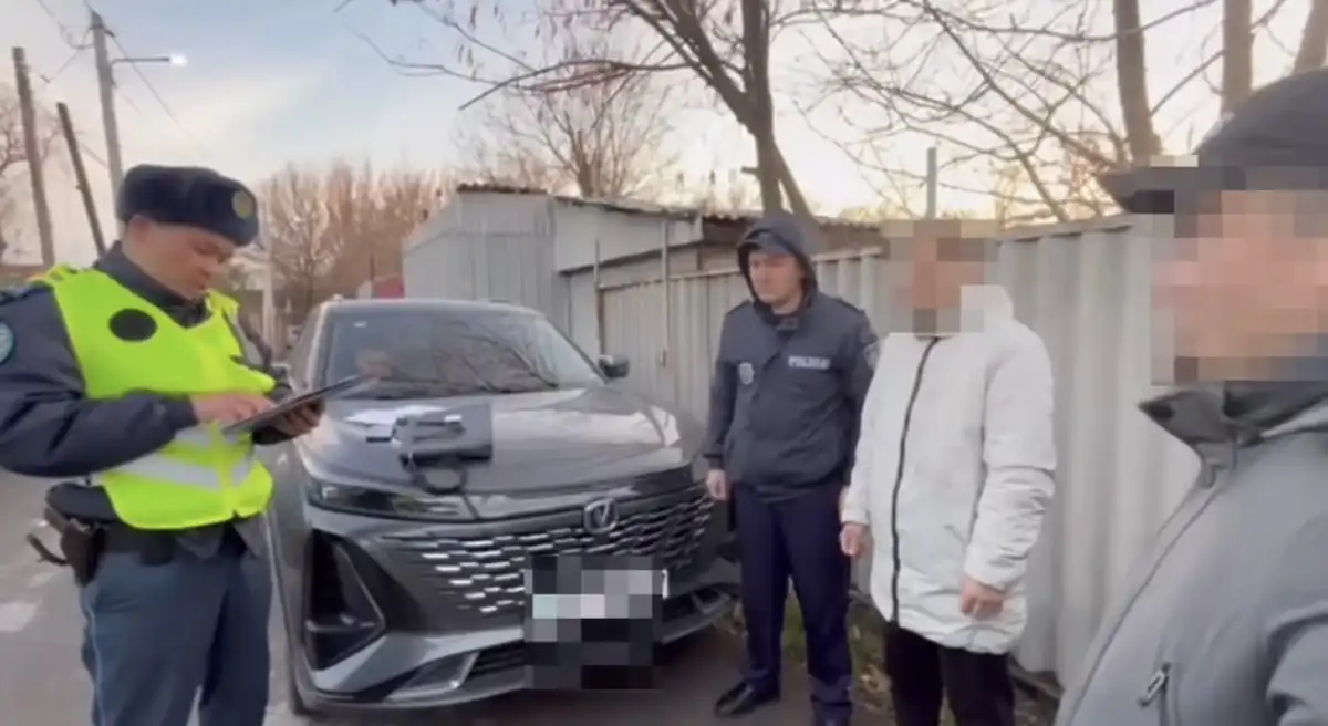 В Шымкенте распространяли наркорекламу через QR-код