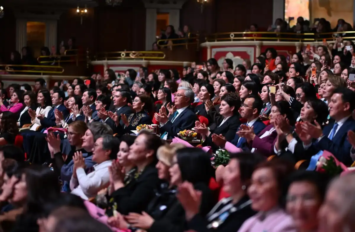 Касым-Жомарт Токаев посетил праздничный концерт