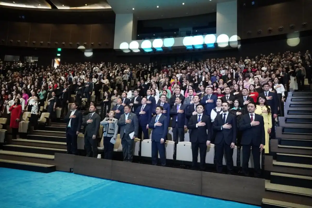 Защита прав казахстанцев в цифровую эпоху: разъяснение норм новой Конституции в МИИЦР