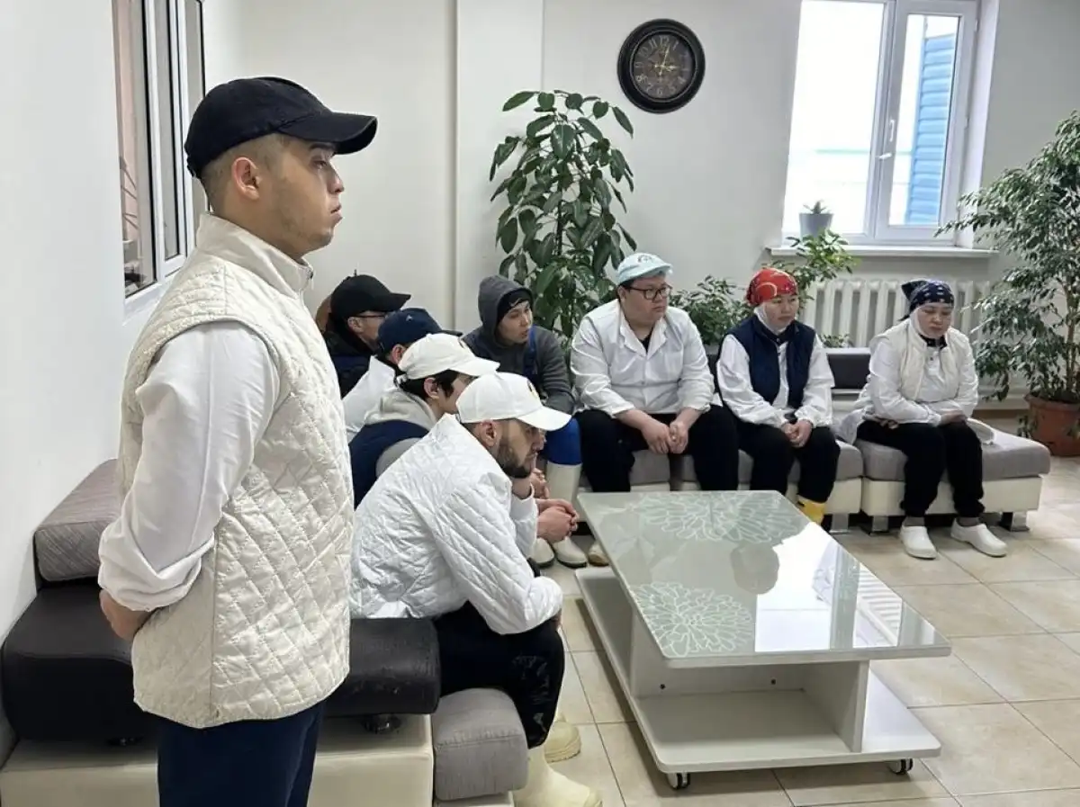 В столице обсудили положения новой Конституции с сотрудниками ТОО «Максимовский Продукт MF»