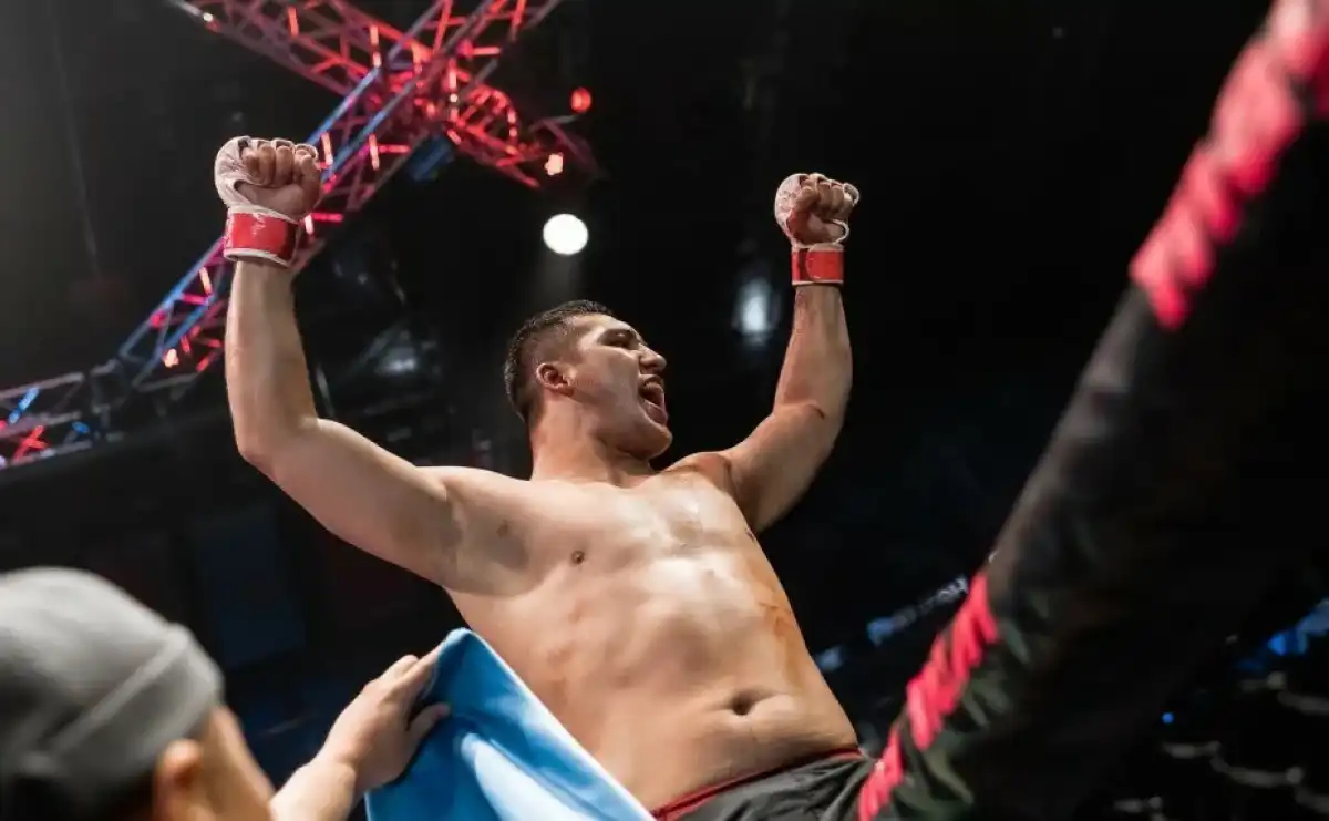 Казахстанский военнослужащий победил в турнире UFC 326