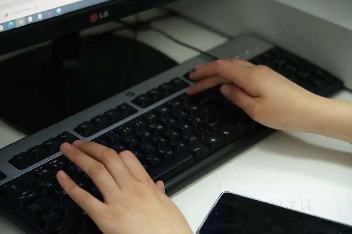 Кликбейт: как мошенники используют громкие заголовки