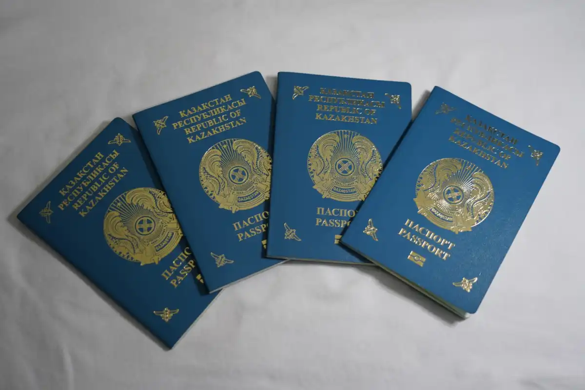 В Казахстане третий год подряд больше приезжих, чем уезжающих