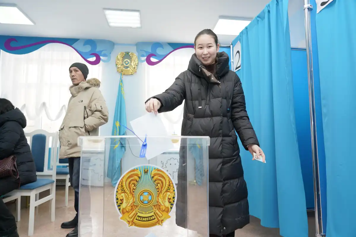 К 18.00 на референдуме проголосовали почти 9 миллионов казахстанцев