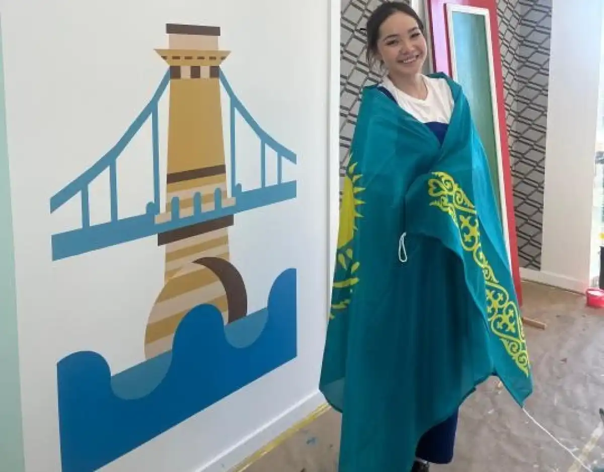 Казахстанская студентка колледжа взяла бронзу на конкурсе в Венгрии