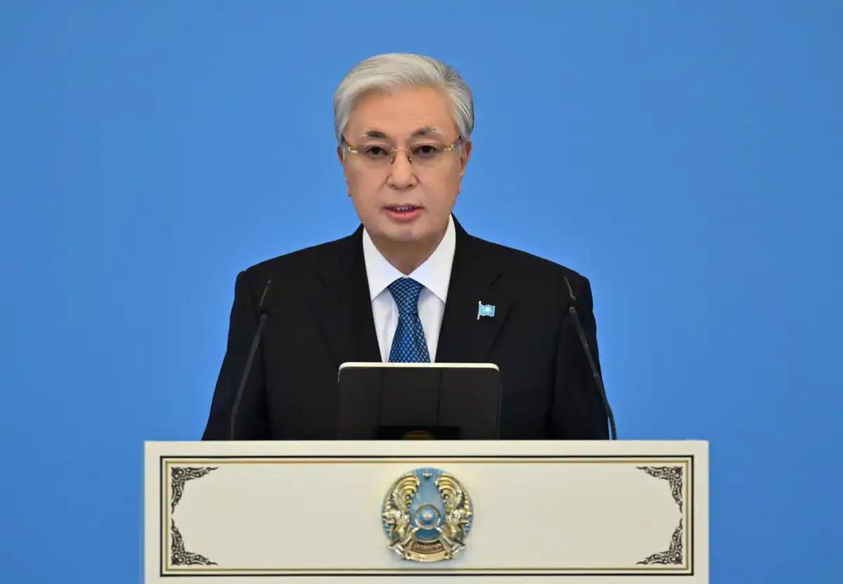 Токаев поблагодарил казахстанцев за участие в референдуме