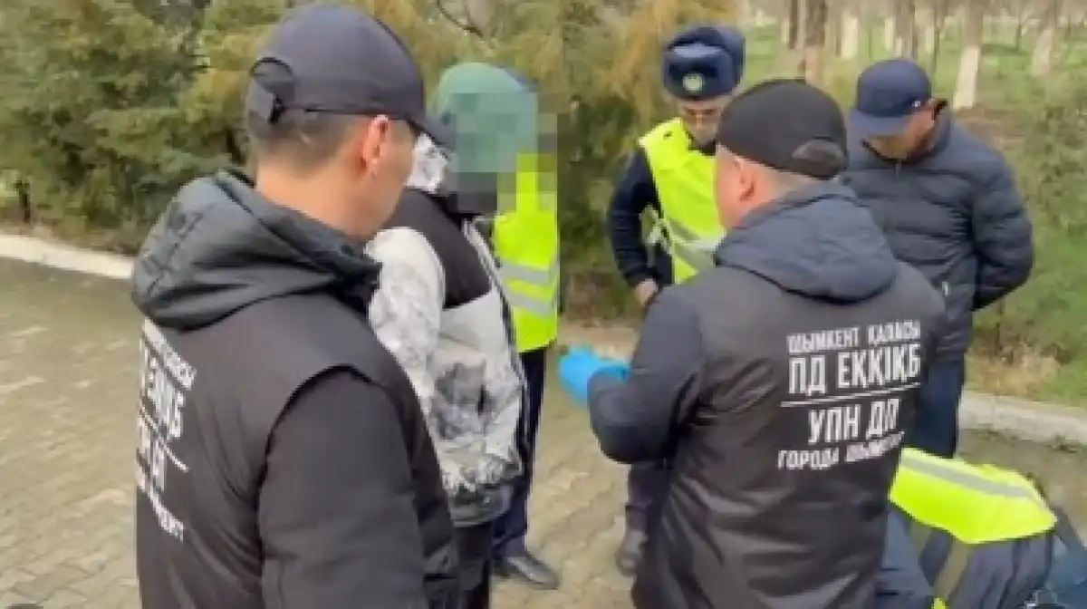 Тайники с наркотиками обнаружили в парке Шымкента