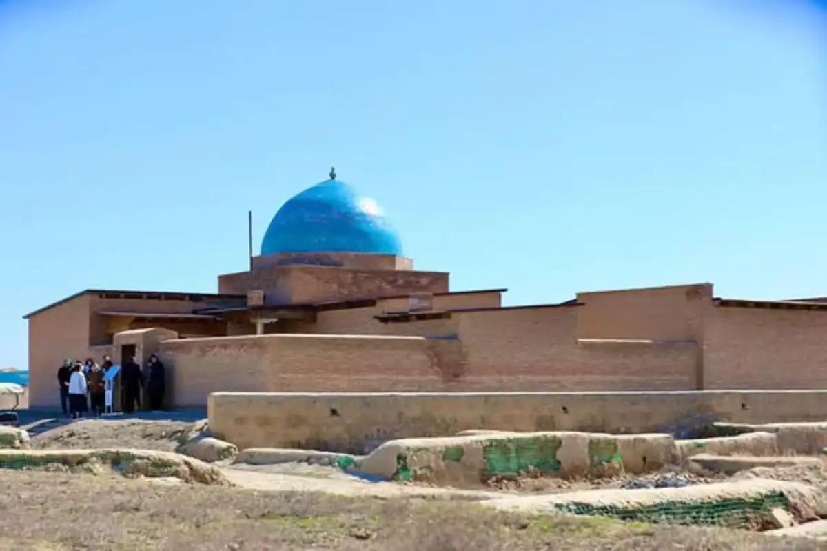 Обновленную экспозицию Ханской мечети представили в Туркестане