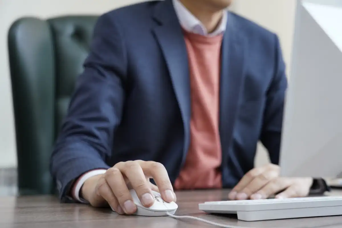 В стране введут новые стандарты для госслужащих