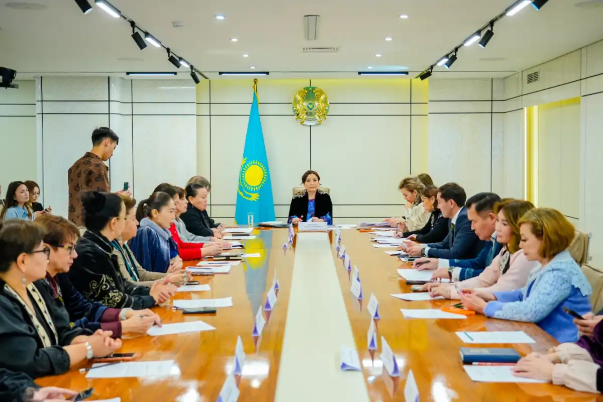 В Астане обсудили развитие женского предпринимательства и поддержку семьи