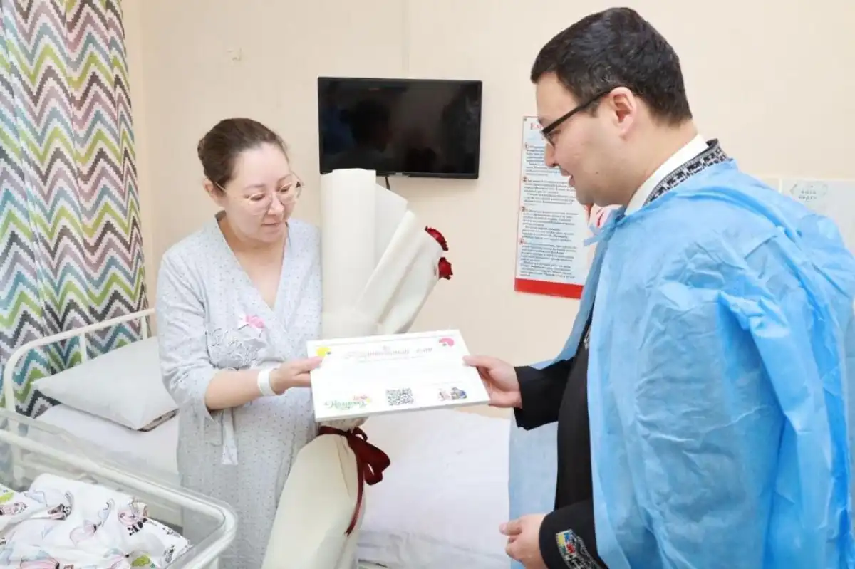 Необычный подарок получили новорожденные в День обновления в Астане
