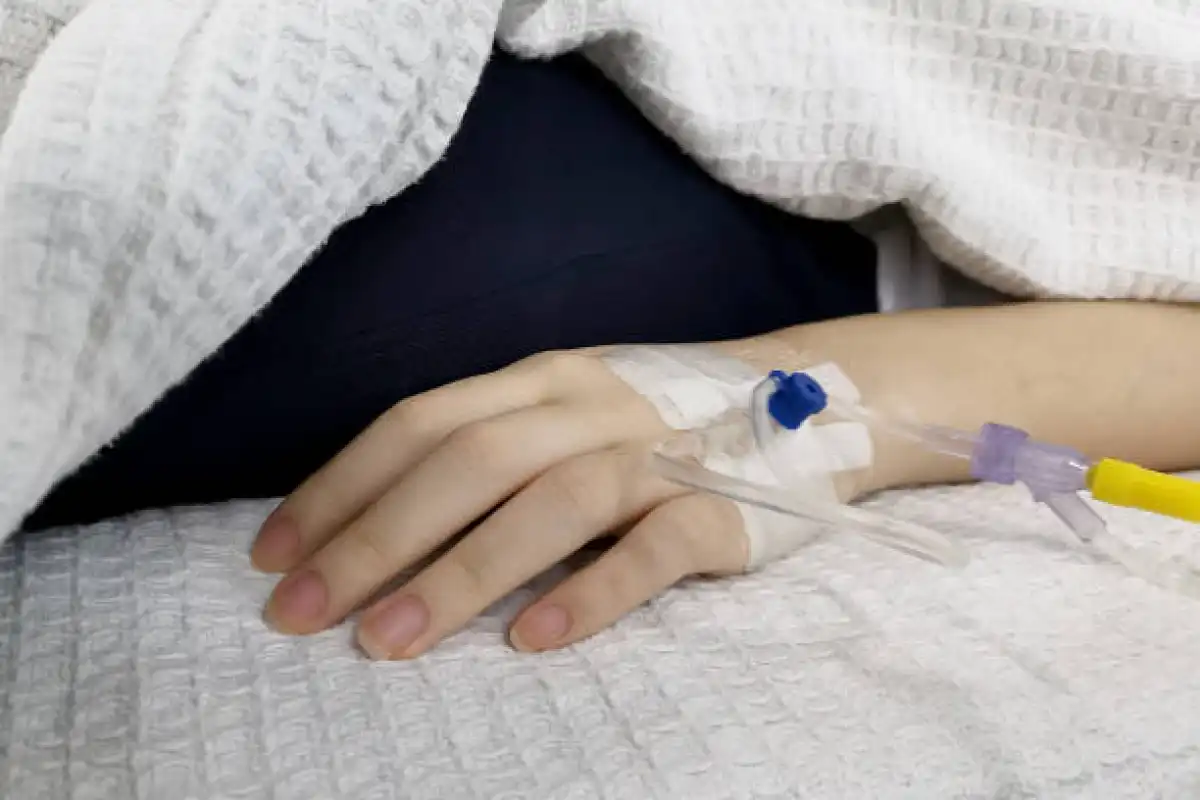 16-летнюю девочку ранили ножом в Усть-Каменогорске