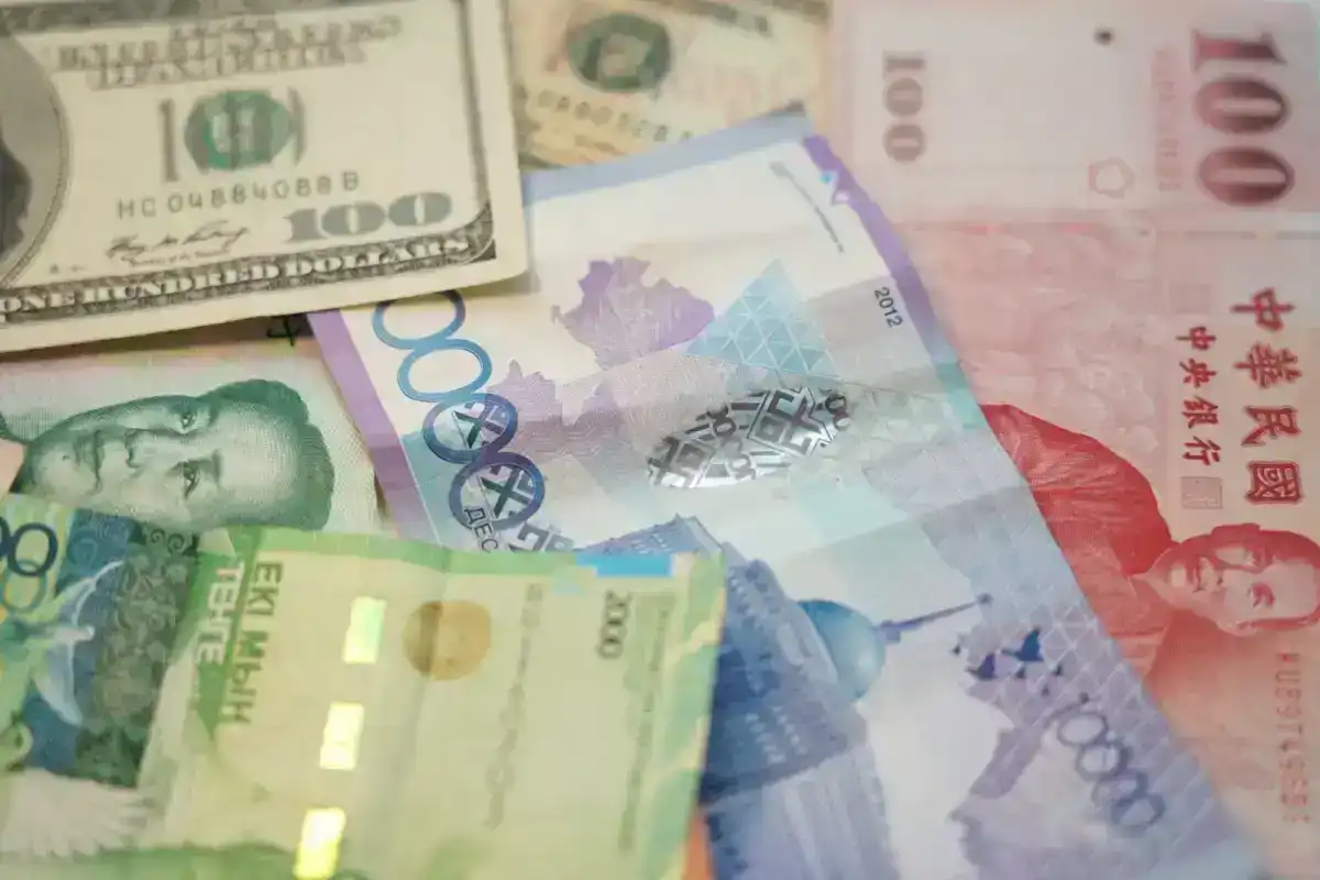 Курс валют в обменниках Астаны на 28 марта