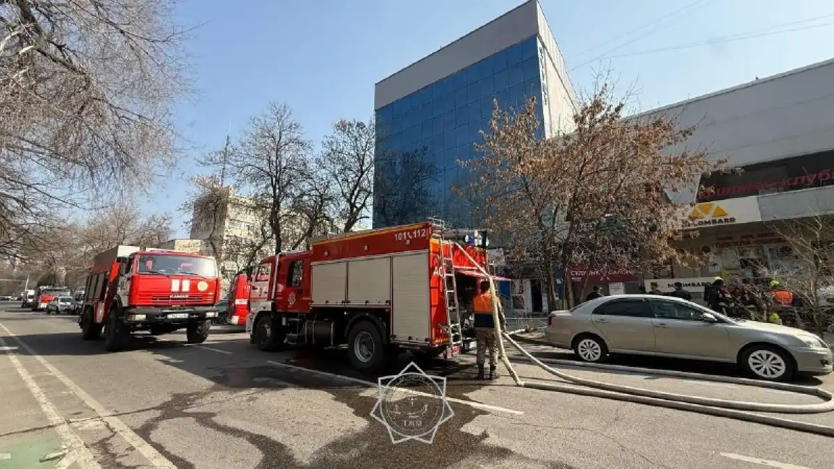Около 50 жителей пятиэтажки эвакуировали в Алматы