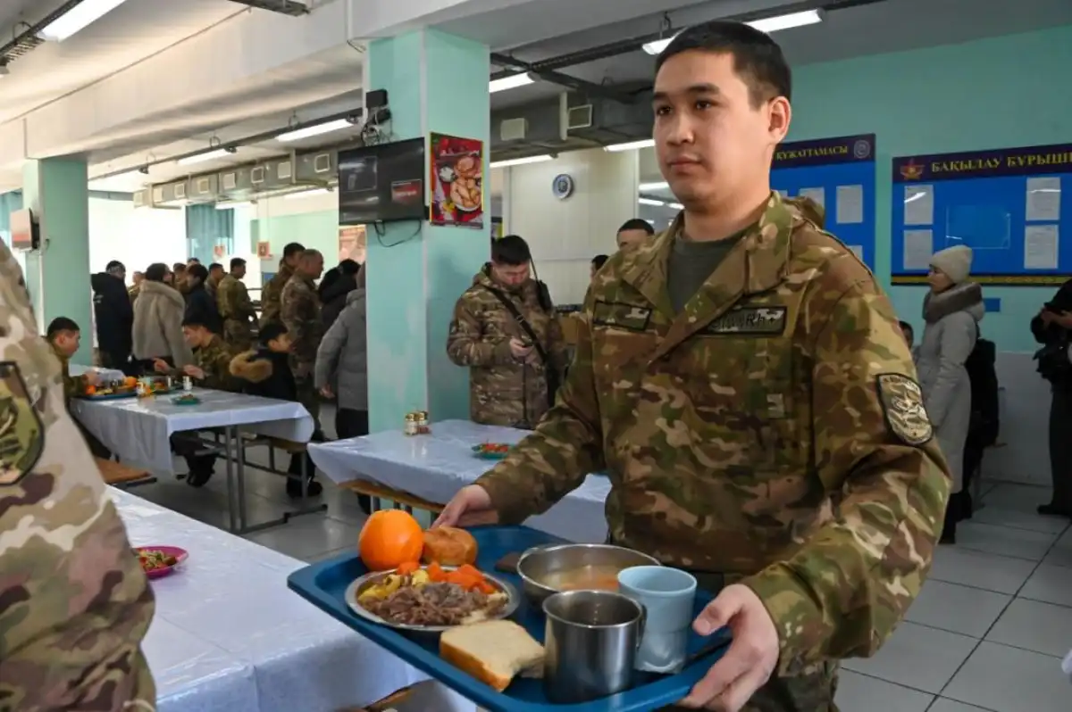 Шведский стол и национальная кухня: в Вооруженных Силах внедряют новые стандарты питания