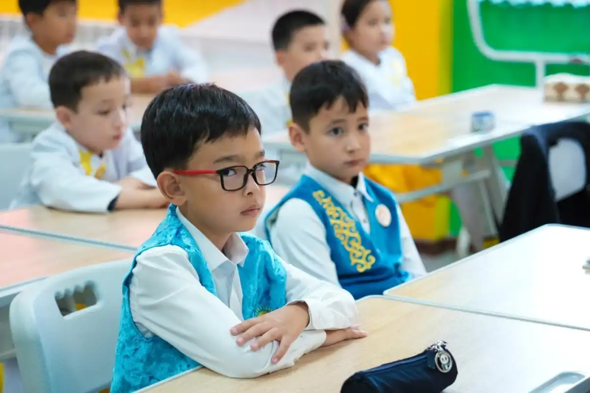 Сроки приема документов в 1-й класс перенесли в Казахстане