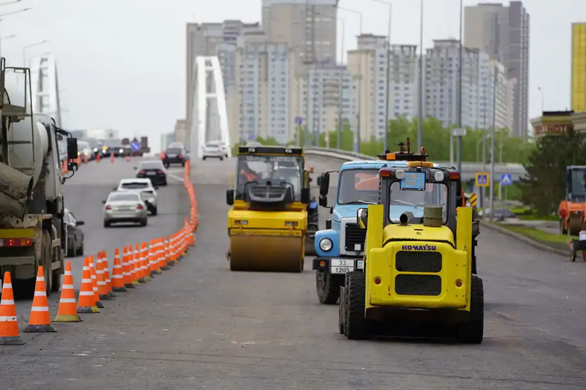 В Астане ведутся ремонтные работы на проспекте Республики