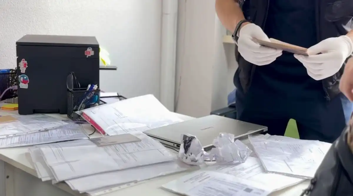 Схема незаконного посредничества разоблачена в ЦОНе Актюбинской области