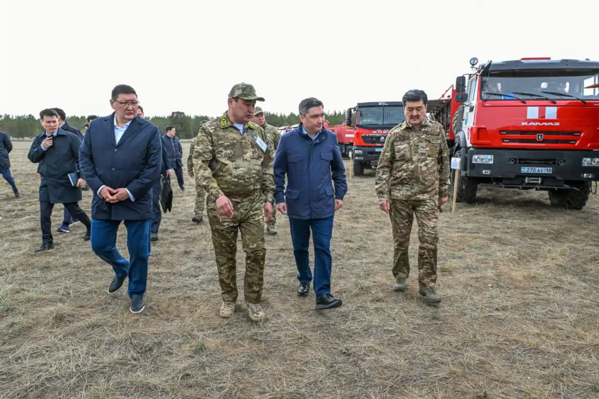 Олжас Бектенов проверил готовность системы раннего обнаружения лесных пожаров в области Абай