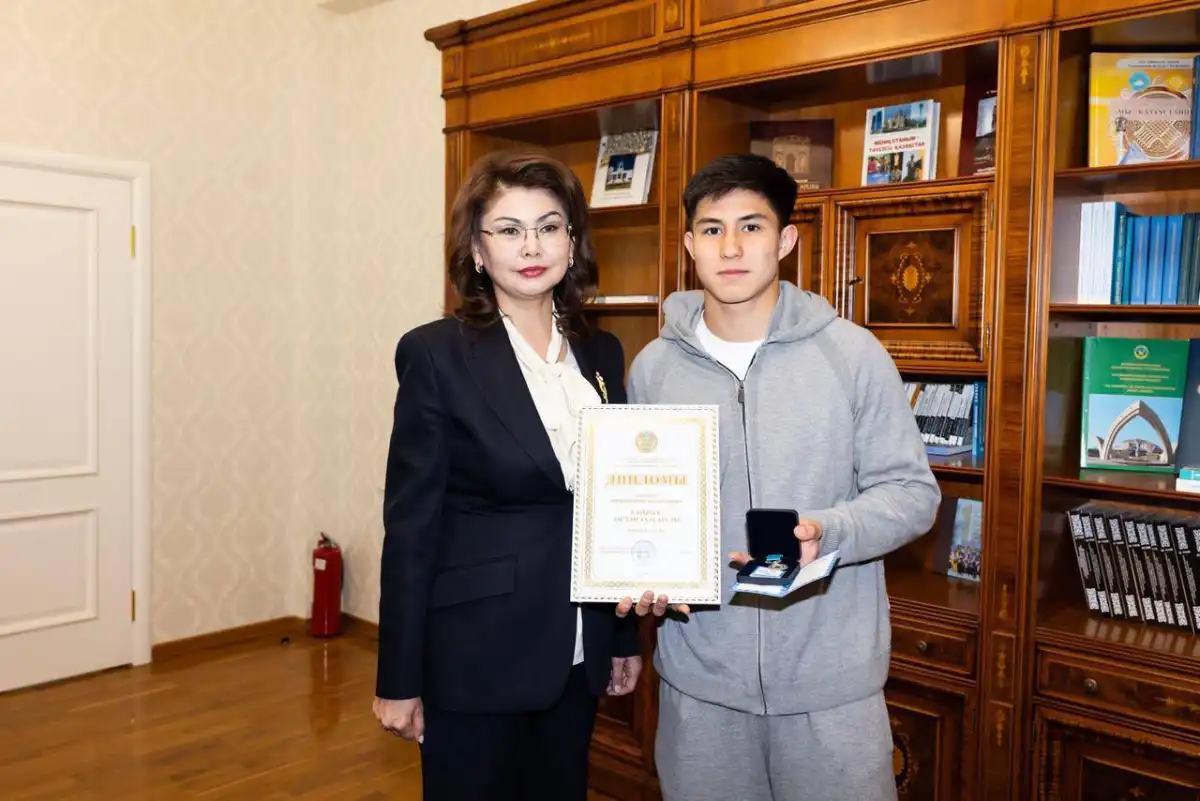 Дастан Сатпаев получил премию «Дарын»