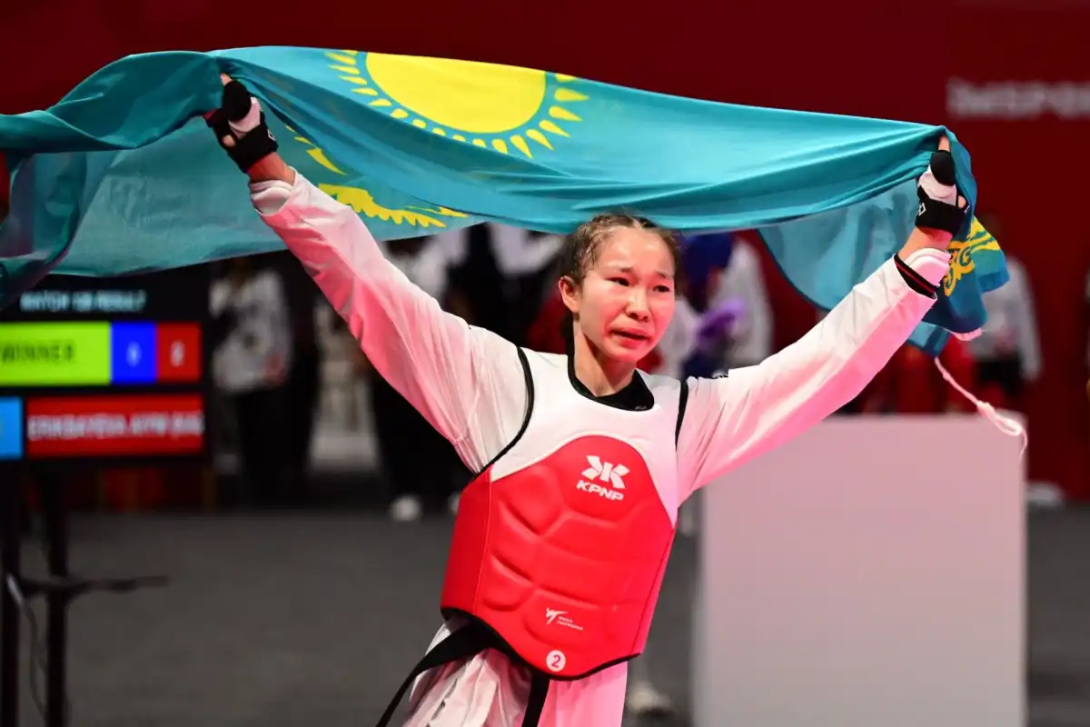 Айым Серикбаева завоевала для Казахстана историческое золото юношеского чемпионата мира