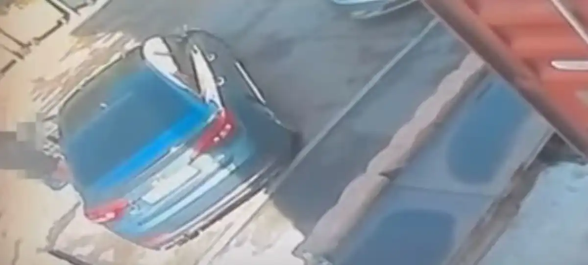 Кража телефона из машины астанчанина попала на камеры