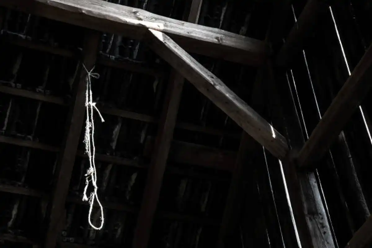 Тела двух школьников нашли в сарае в Жамбылской области