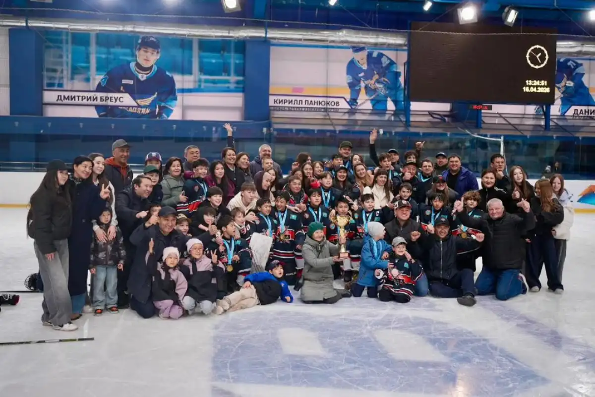 Юные хоккеисты Астаны выиграли чемпионат Казахстана