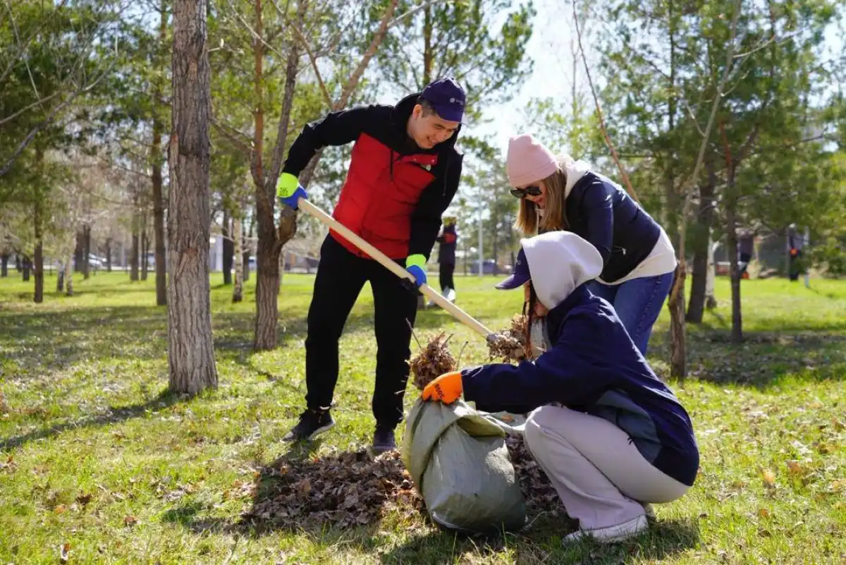 40 тысяч человек и 100 тонн мусора: как прошёл «Таза аула» в Астане