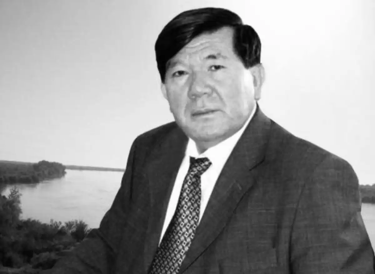 Ушел из жизни известный поэт Мухтар Шаханов