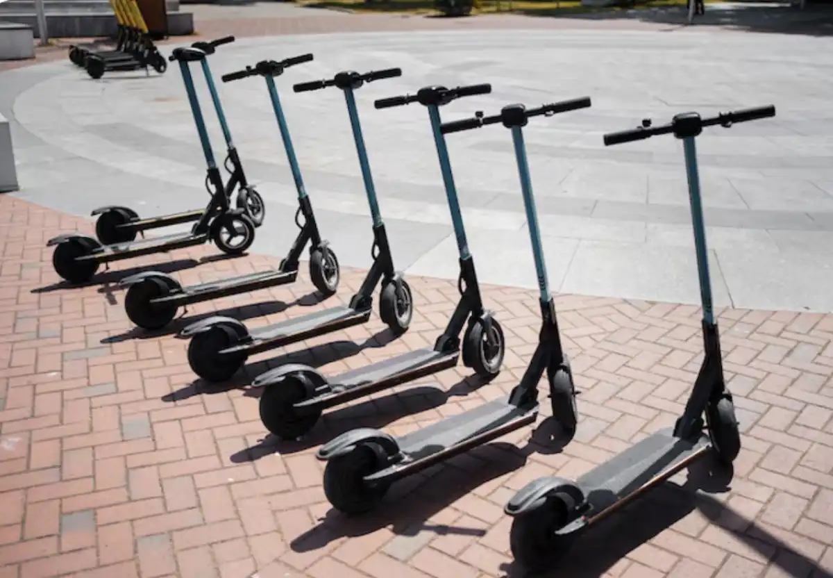 В столице усилили контроль за электросамокатчиками