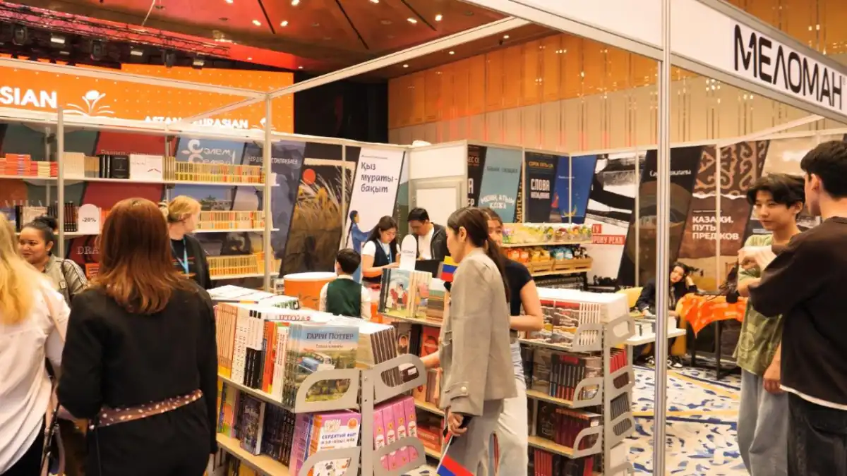 Прибыли издательства из 15 стран: крупная международная книжная выставка собрала читателей в Астане