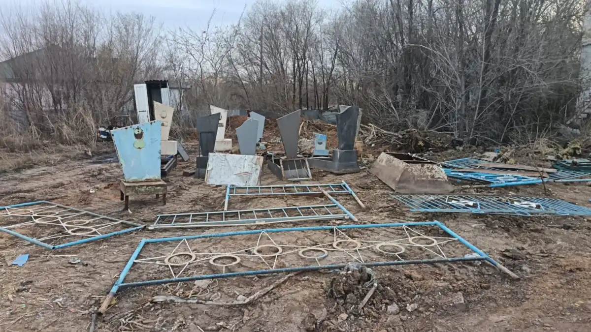 Кладбище обворовали в Астане: раскрыты подробности о подпольном пункте приема металла