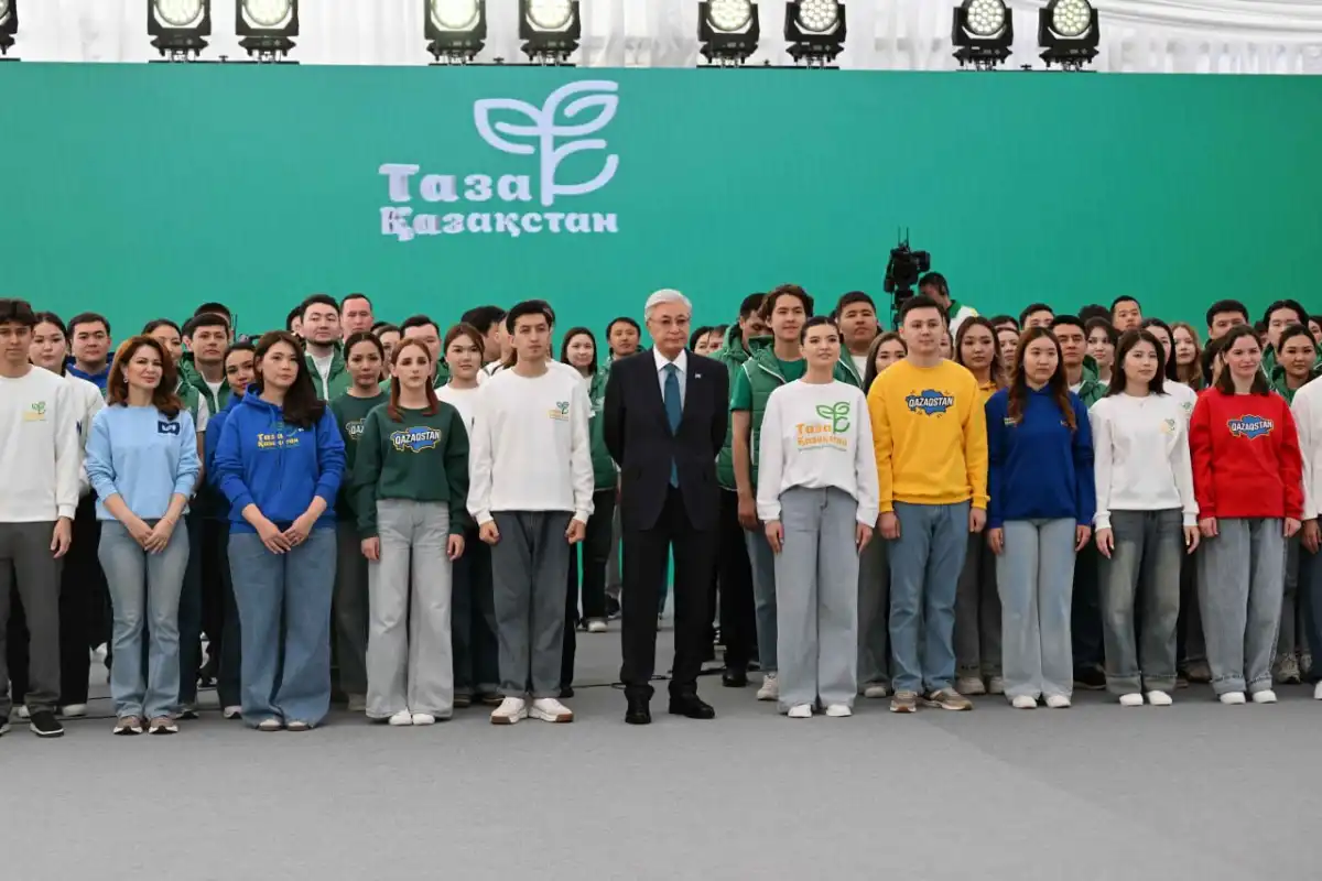 Глава государтва поблагодарил молодежь и всех участников акции «Таза Қазақстан»