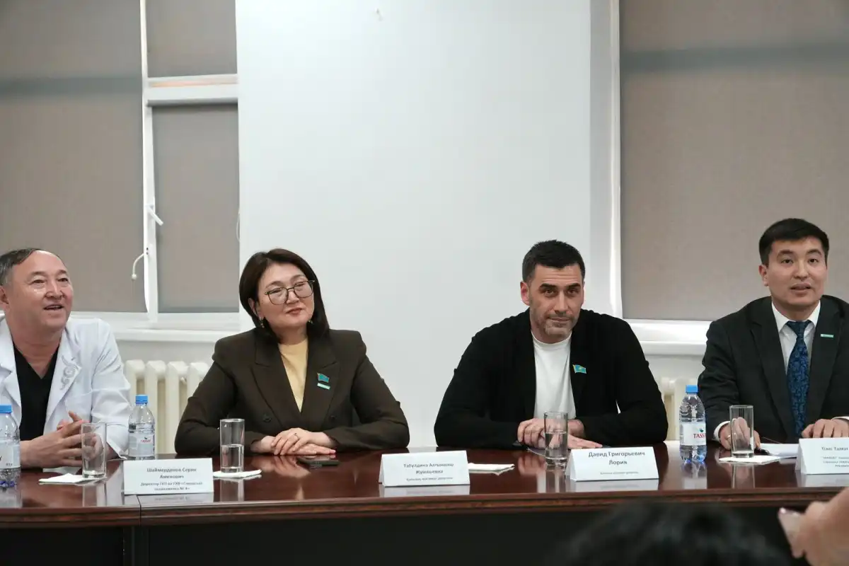 Давид Лория провел отчетную встречу с жителями столицы