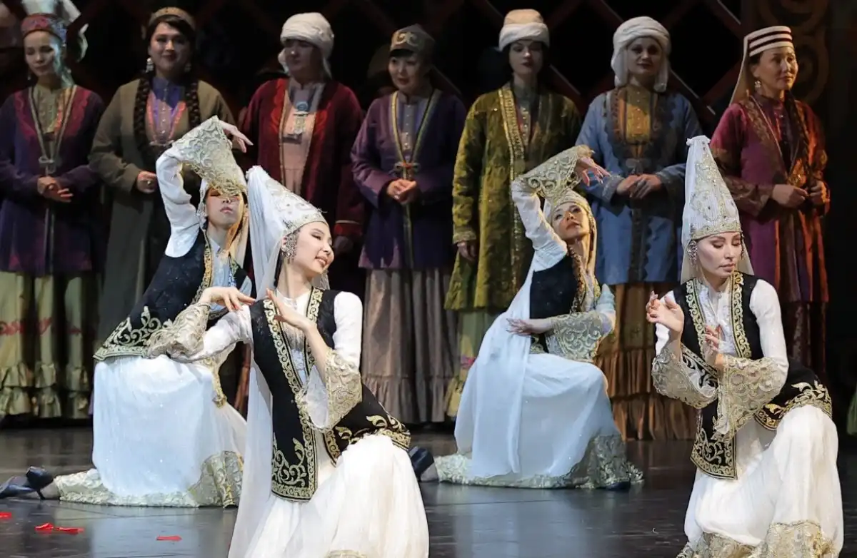 Столичный театр представит оперу «Абай» в День единства