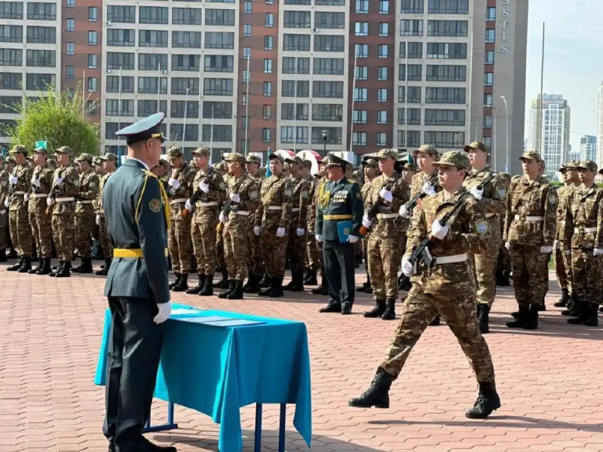 В Астане студенты военной кафедры приняли присягу