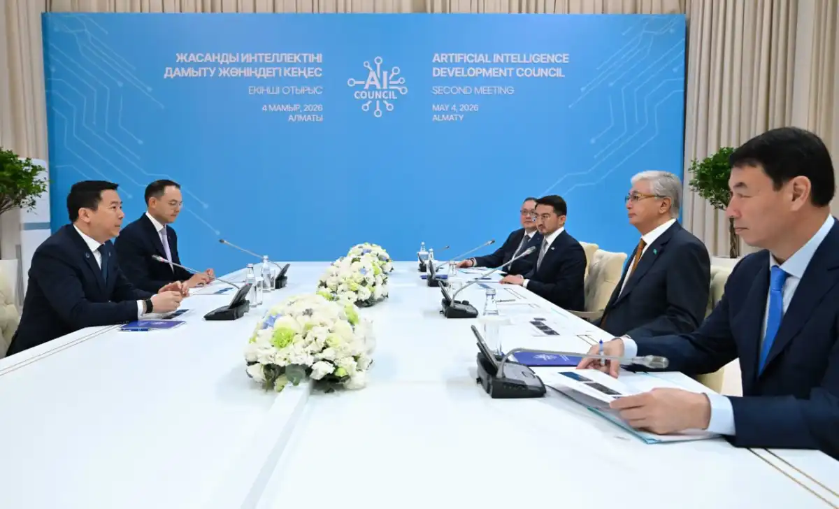 Глава государства принял председателя правления Presight AI