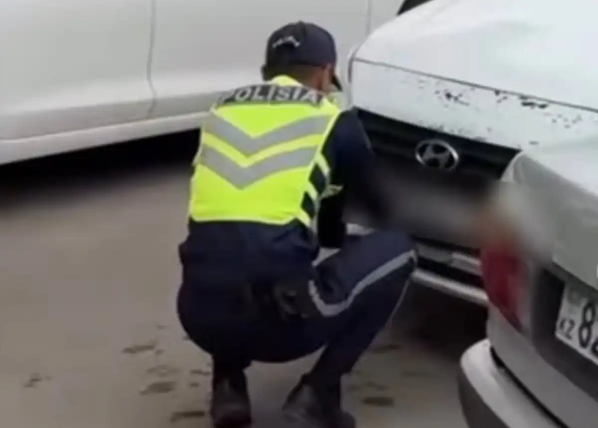 В Астане водителей наказали за блокировку проезда спецтехники