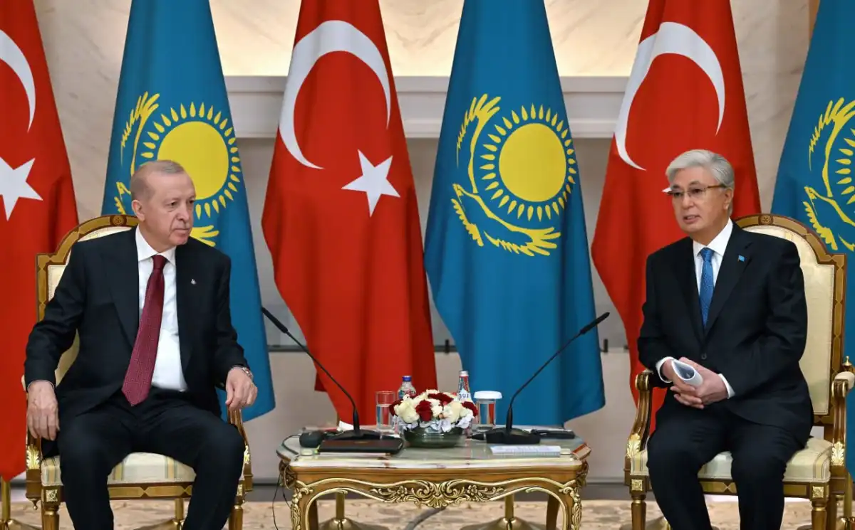 Президенты Казахстана и Турции провели переговоры в узком составе