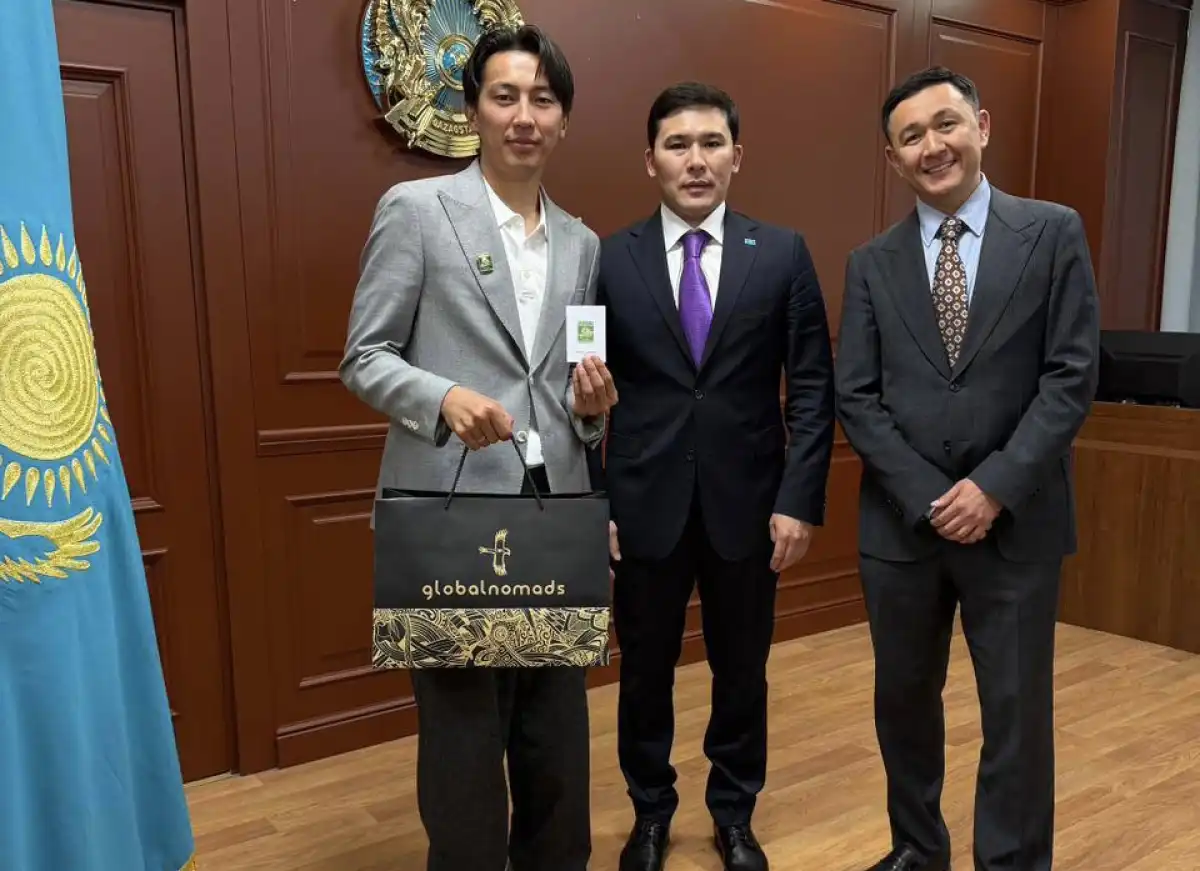 Kazakh Tourism представил тревел-блогерам первый туристский мерч Казахстана