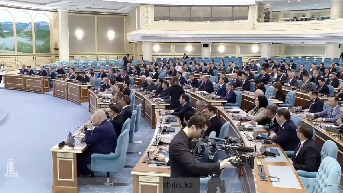 Парламент принял закон о новом формате Курултая