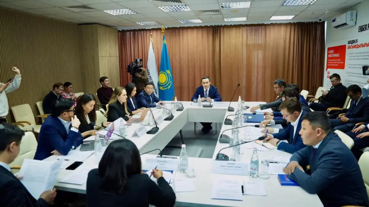 Казахстан запустит «Алтын визу» для привлечения высококвалифицированных специалистов