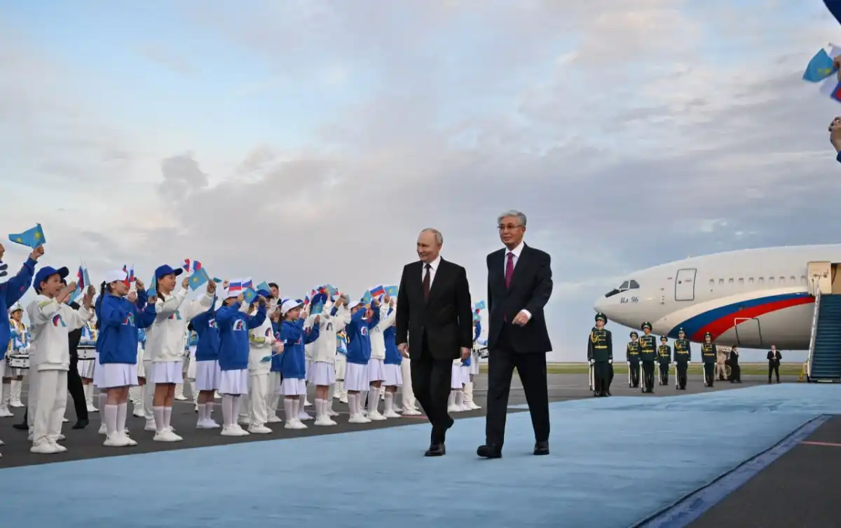 Путин прибыл с государственным визитом в Казахстан