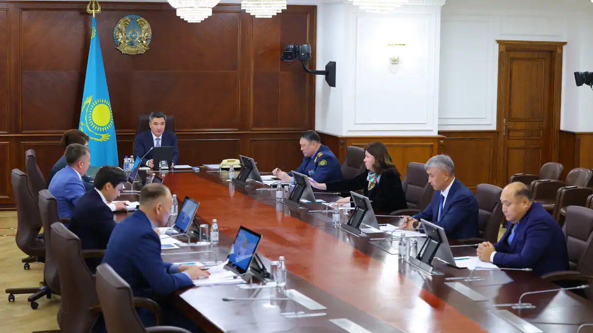 Премьер-министр провел заседание Штаба по противодействию наркопреступности